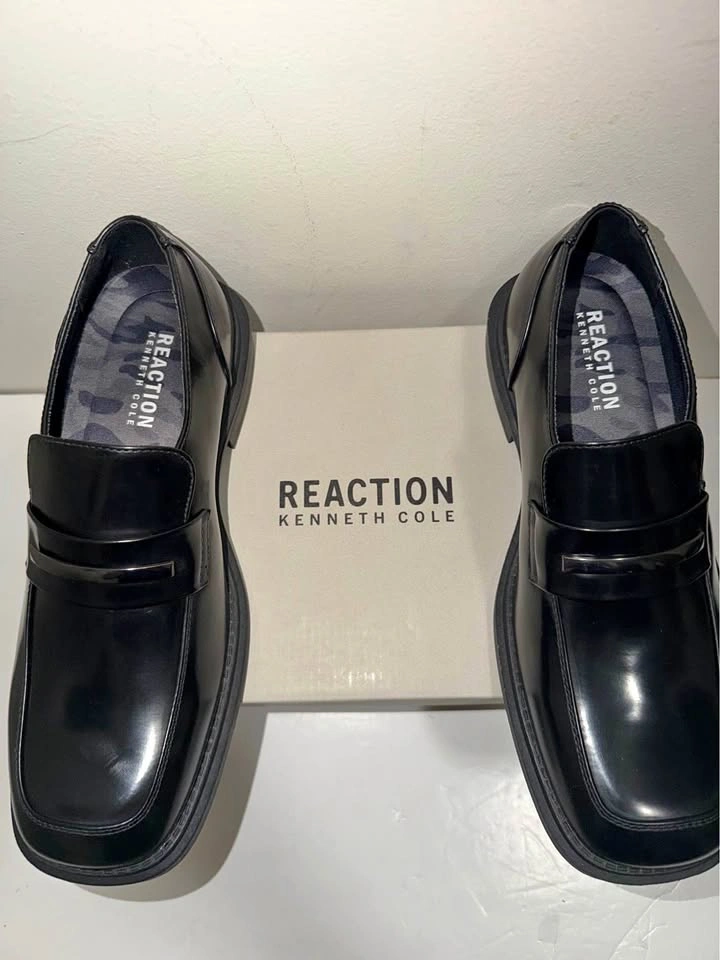 New Kenneth Cole Men Shoes. Size 9 & 9.5 US available.