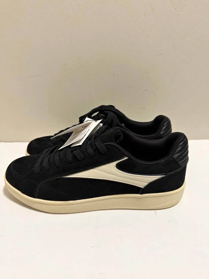 New Zara Men Shoes. Size 9 US. Firm price.