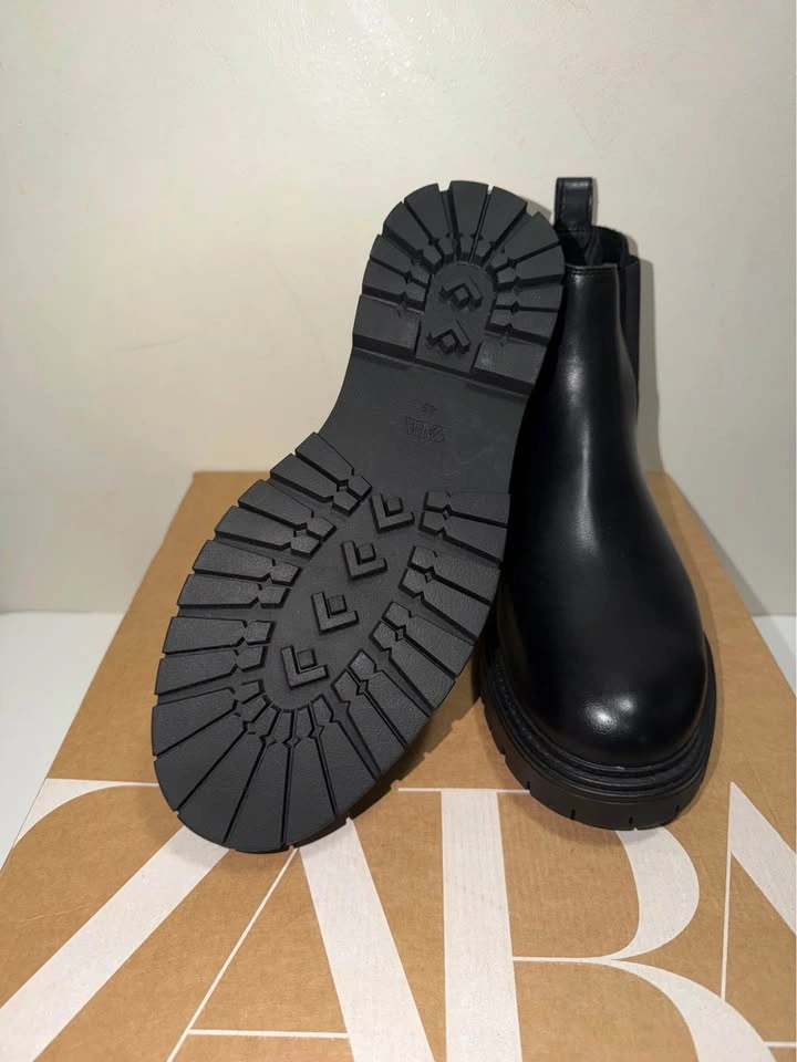 New Zara Men Chelsea Boots - Size 11 & 12 US - photo 5