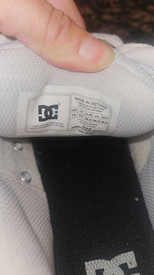 DC logo shoes Cheetah print white - 7.5 - photo 4