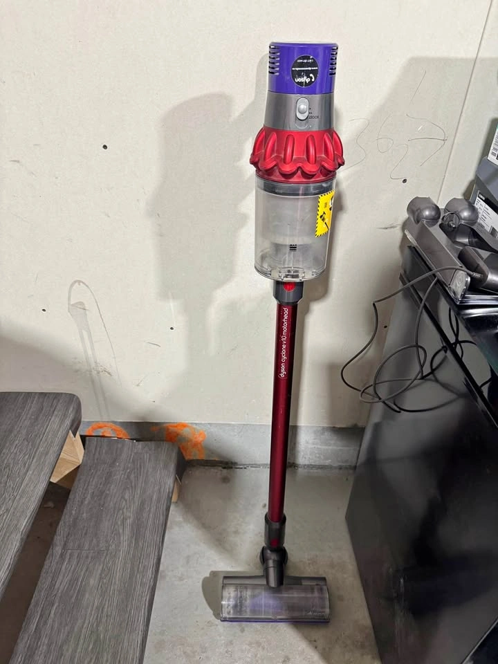 Dyson v10