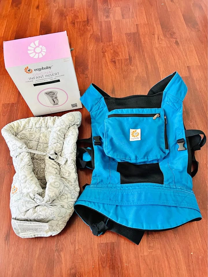 Ergobaby Performance Baby Carrier + Infant Insert
