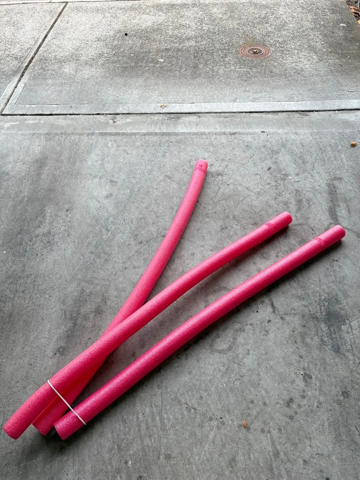 3 pool noodles
