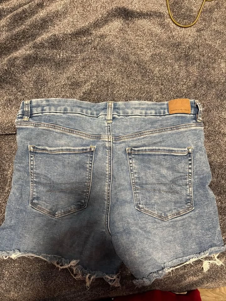 American Eagle Distressed Denim Shorts Size 12 - photo 2