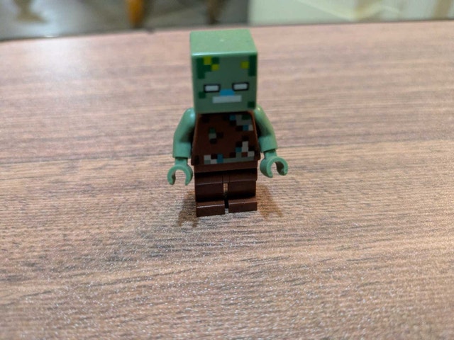 LEGO Minifigures Collection - photo 2