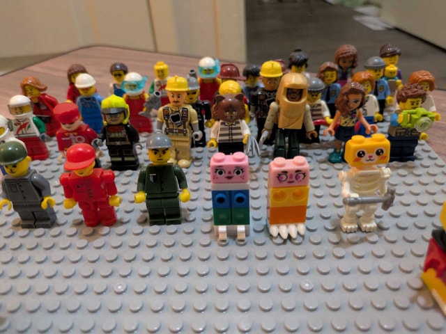 LEGO Minifigures Lot