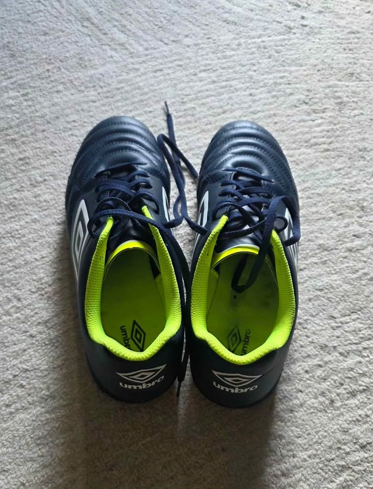 Umbro Classico Turf Soccer Shoes – Size 11.5 US - photo 2