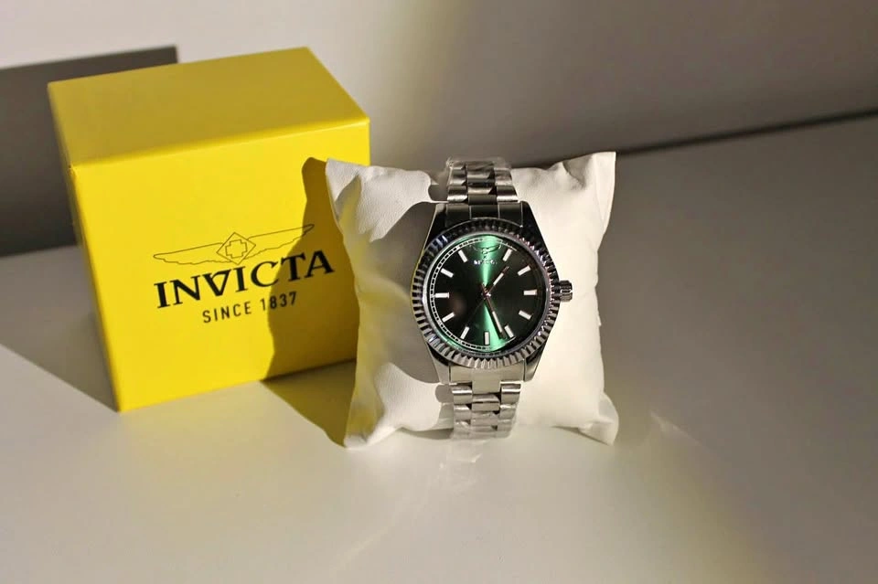Invicta Specialty 69016 – New