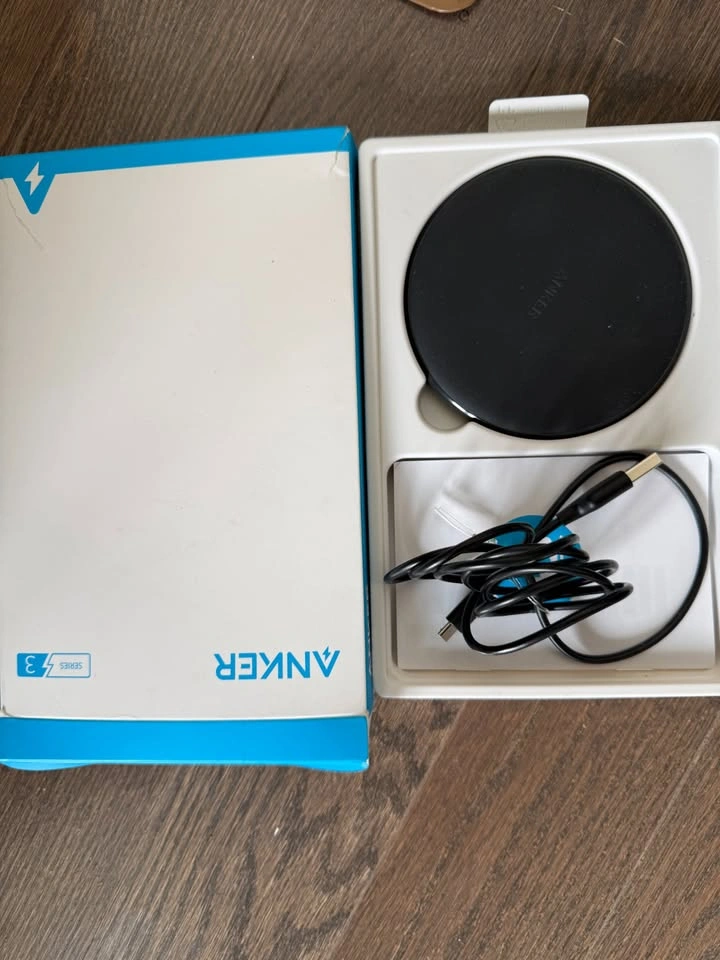 Anker Wireless Charging Pad | Fast Qi Wireless Charger - photo 3