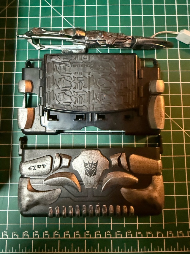 Nintendo DS Lite Transformers Shell and Stylus