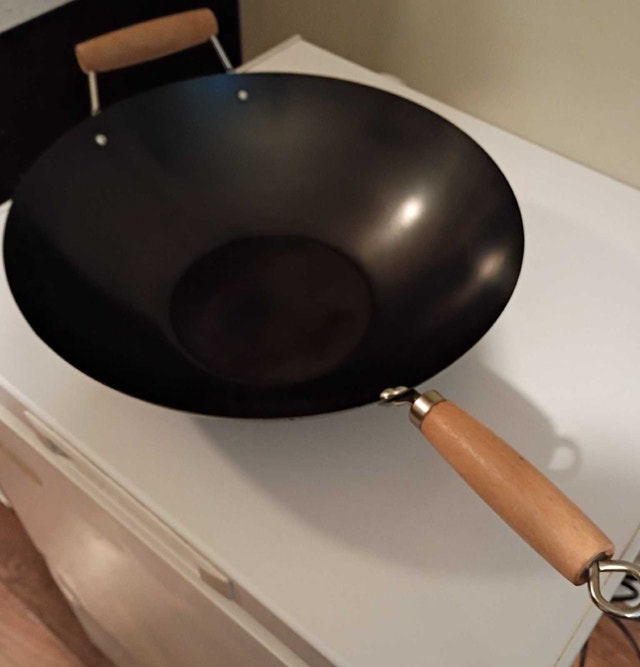 IKEA wok with wooden handles - photo 3