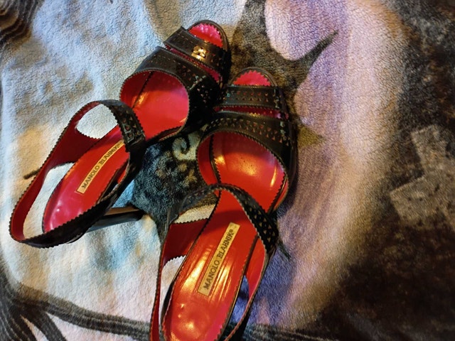 Manolo Blahnik heels size 9.5 - photo 4