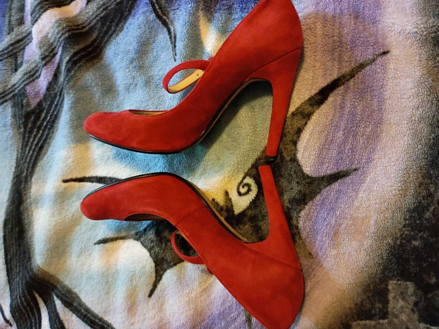 Michael Kors red suede mary jane heels Size 9 - photo 5