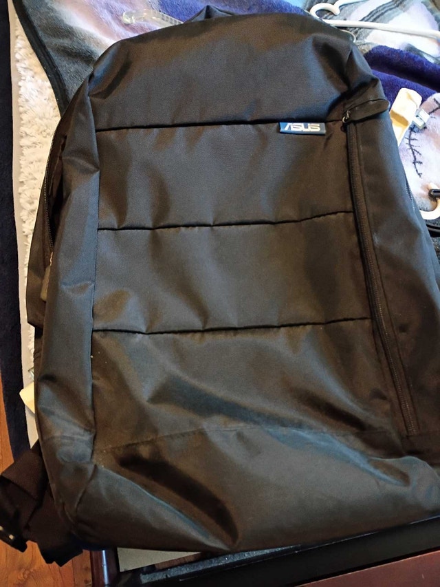 ASUS laptop backpack in excellent condition - photo 3