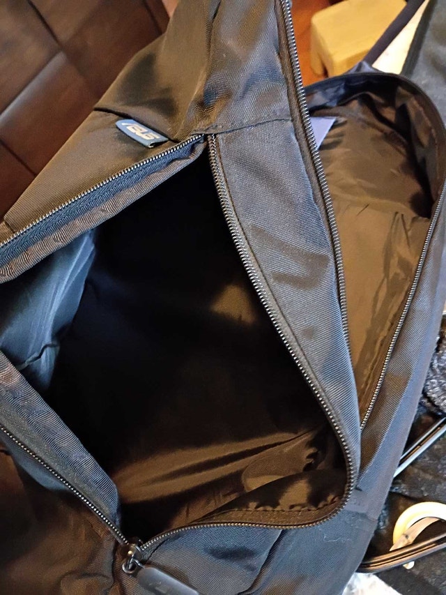 ASUS laptop backpack in excellent condition - photo 5
