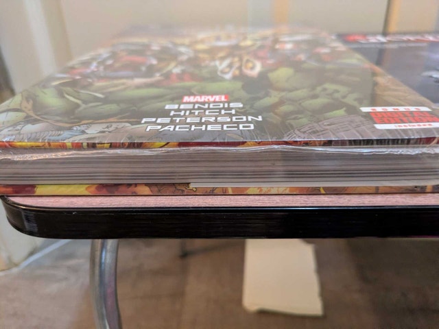 Graphic Novel Collection - photo 5