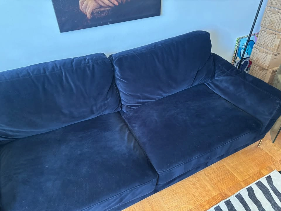 Blue velvet sofa - photo 2