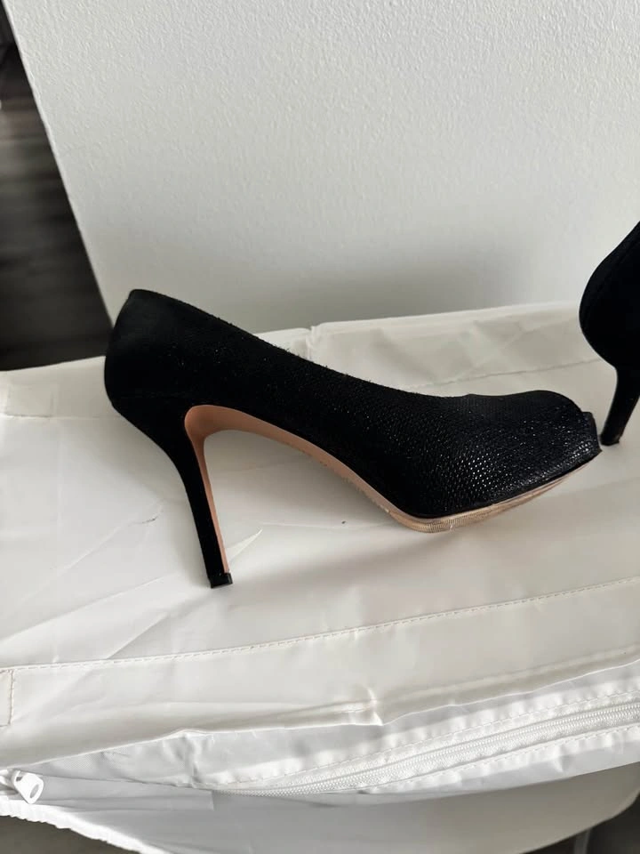 Nine West Black Peep-Toe Pumps size 8 - photo 2