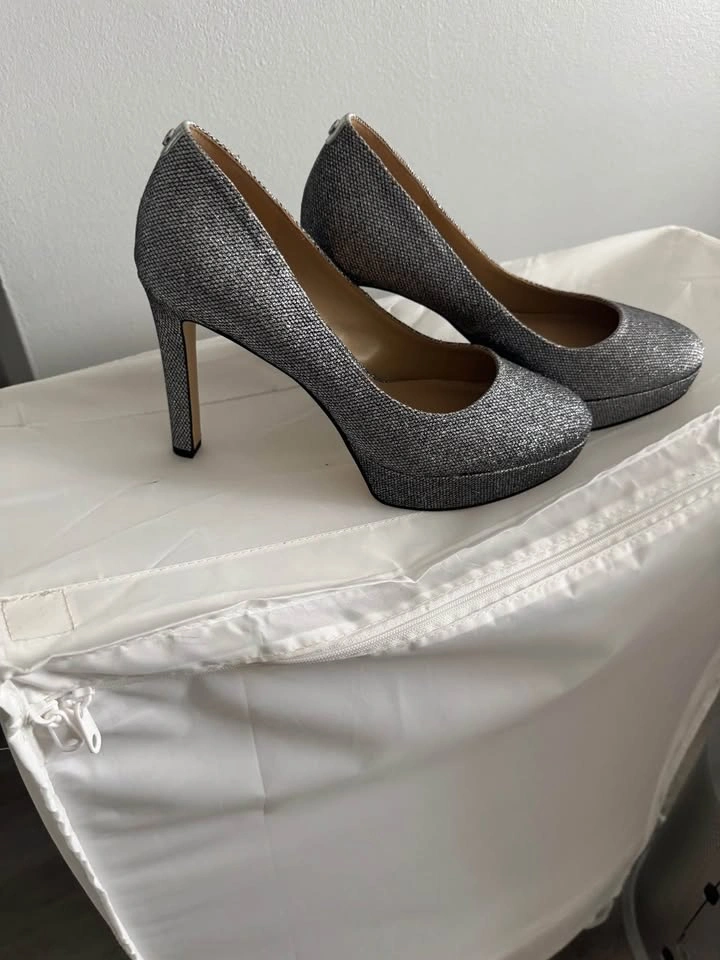 Michael Kors Silver Glitter Platform Pumps size 8