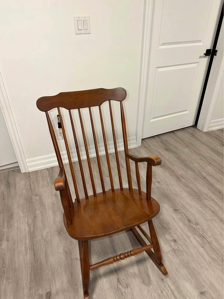 Solid Wood Colonial Spindle-Back Rocking Chair