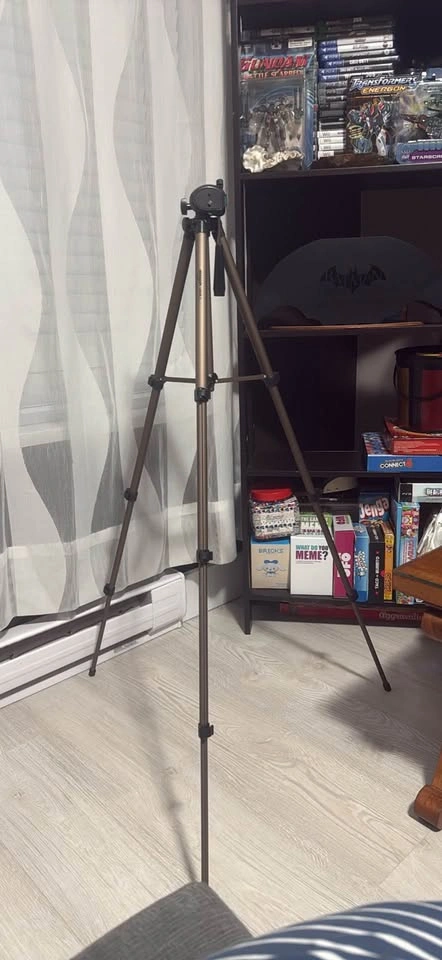 Amazon basics tripod and carry case - photo 2
