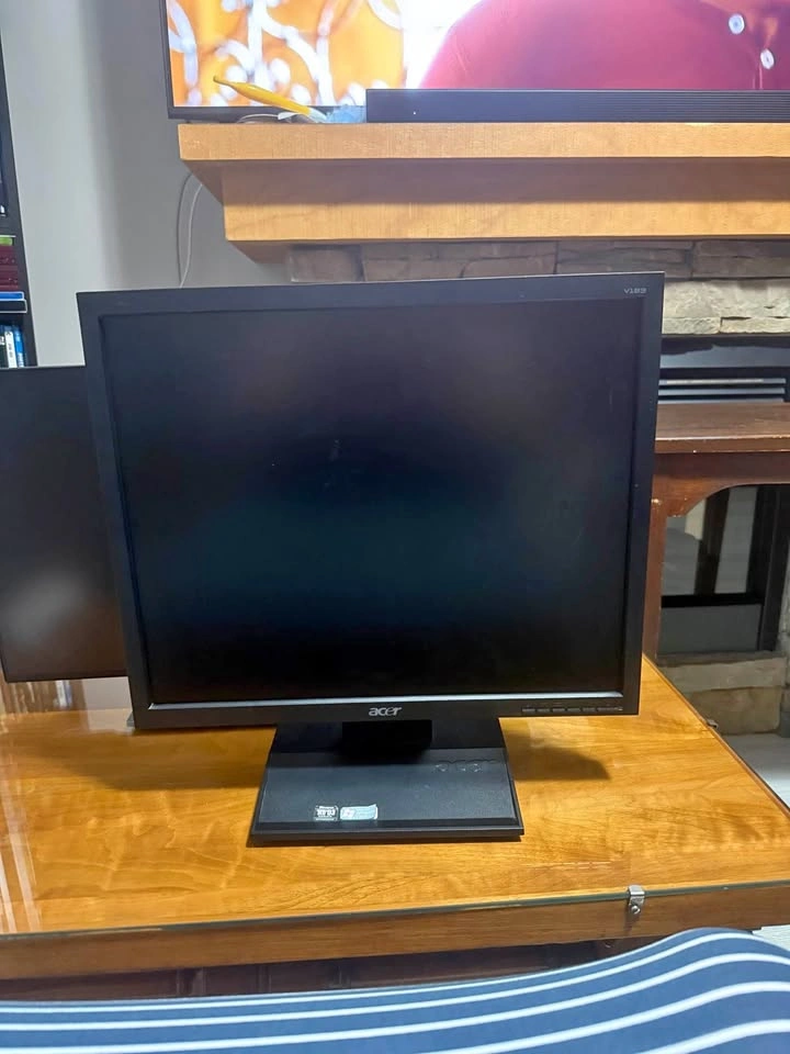 Acer LCD computer monitor