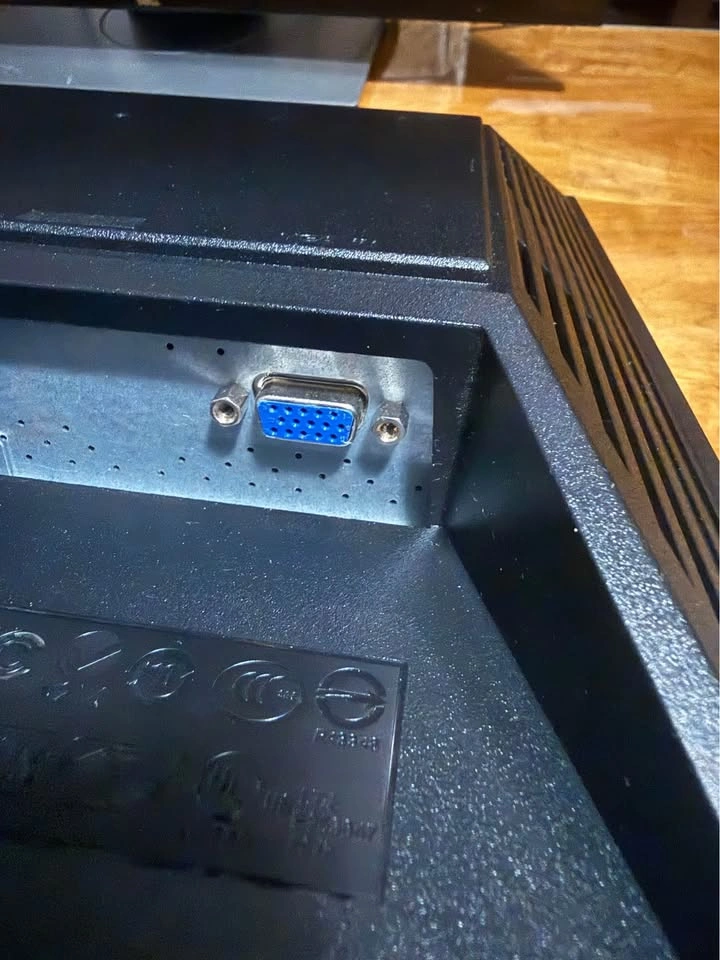 Acer LCD computer monitor - photo 2