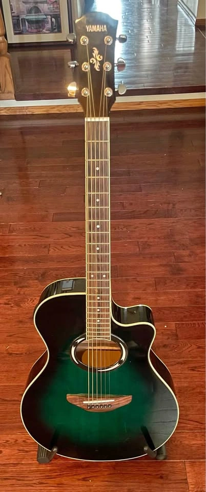 Yamaha APX500II Thinline Electro Acoustic Guitar