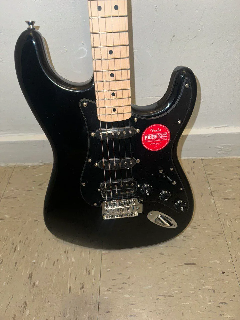 Brand New Squier Sonic Strat HSS - Black (Unopened) image indicator(2)