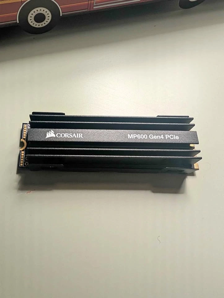 Corsair MP600 Gen4 PCIe 1TB NVMe M.2 SSD