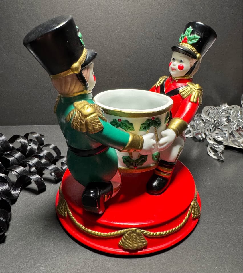 Partylite Toy Soldier Nutcracker Tealight Holder - photo 5