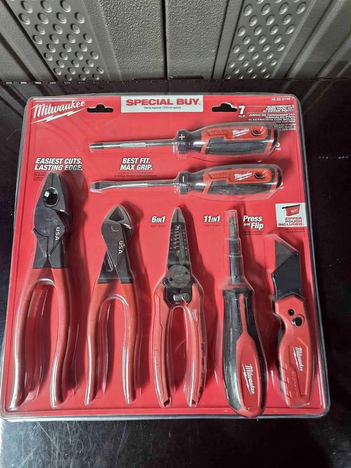 Milwaukee Electrician's Hand Tool set