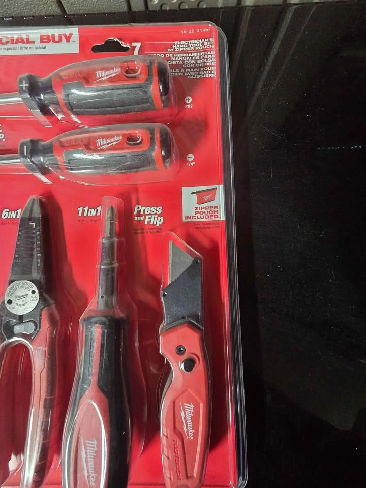 Milwaukee Electrician's Hand Tool set - photo 5