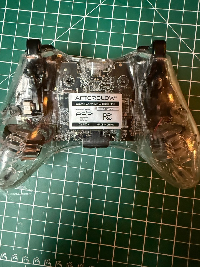 Xbox/PC wired afterglow controller - photo 2
