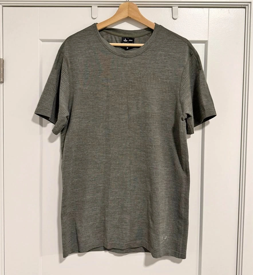Reigning Champ by ASICS - wool blend base layer - Men’s Large