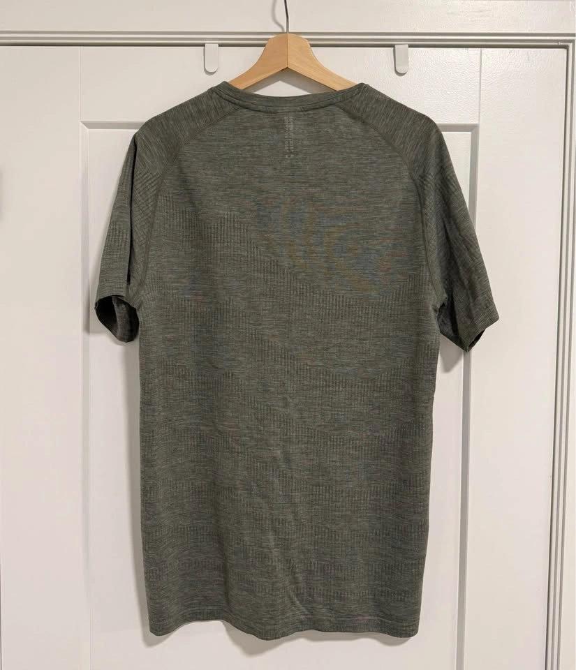Reigning Champ by ASICS - wool blend base layer - Men’s Large - photo 2