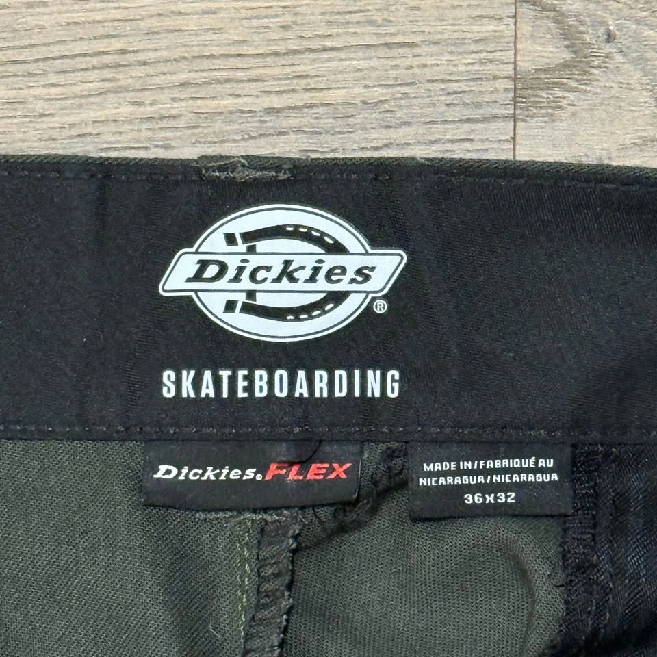Dickies Skateboarding work pants - 36x32 (fits like 34x32) - photo 4