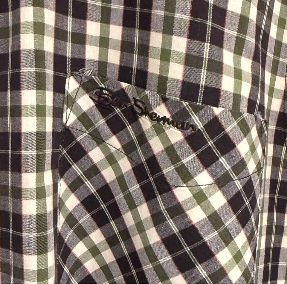 Ben Sherman button up shirt - men’s Large - photo 3