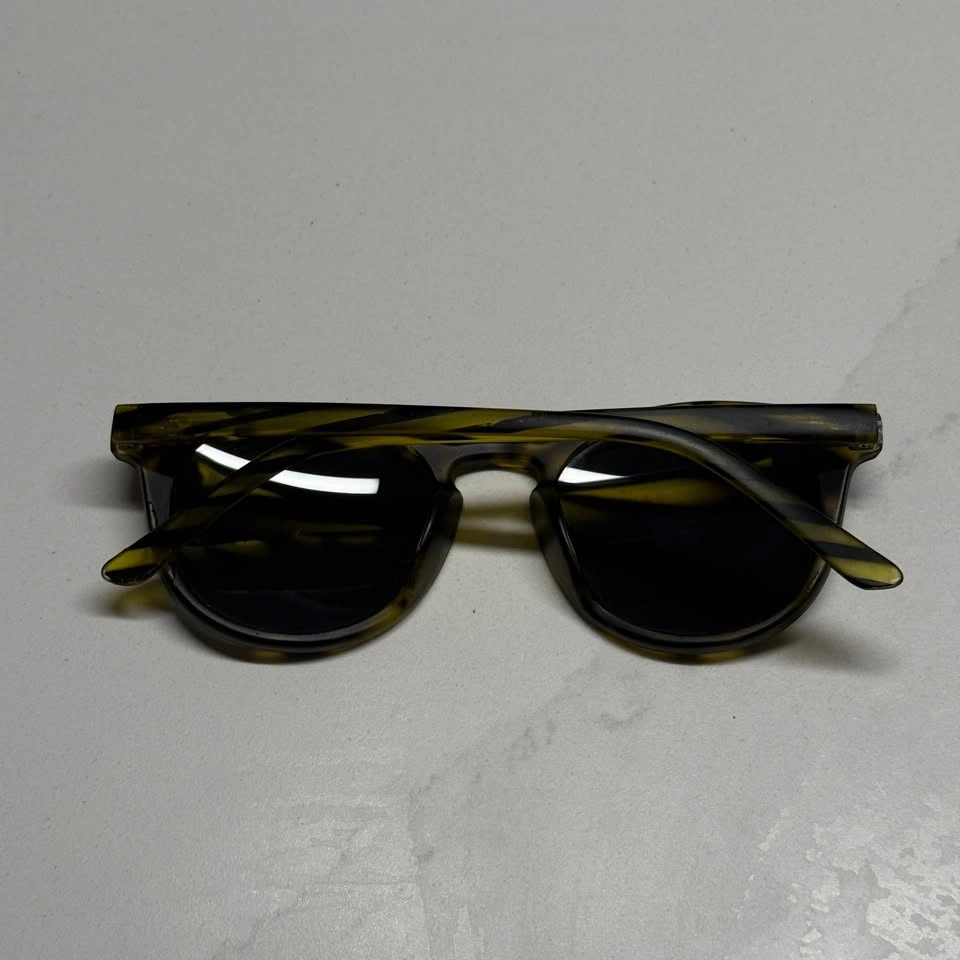 Sunglasses - photo 2