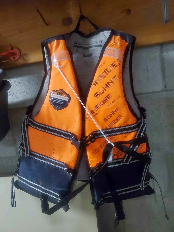 Schneider Life Jacket