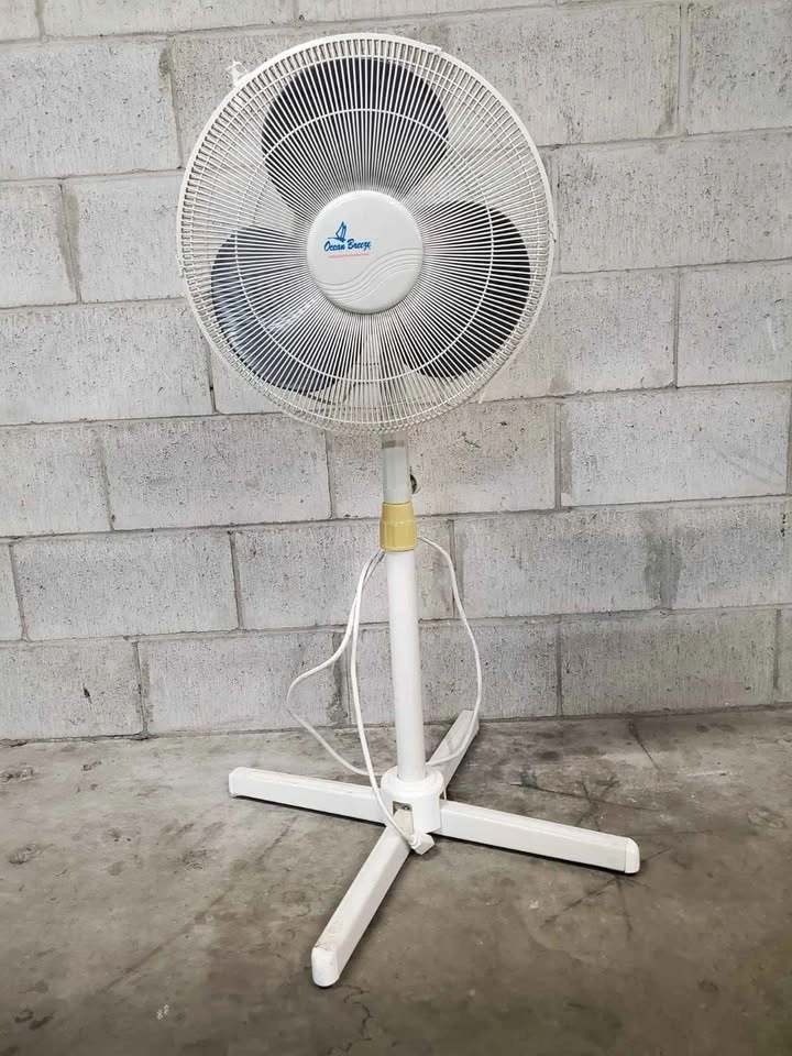 Ocean Breeze Pedestal Fan - photo 3
