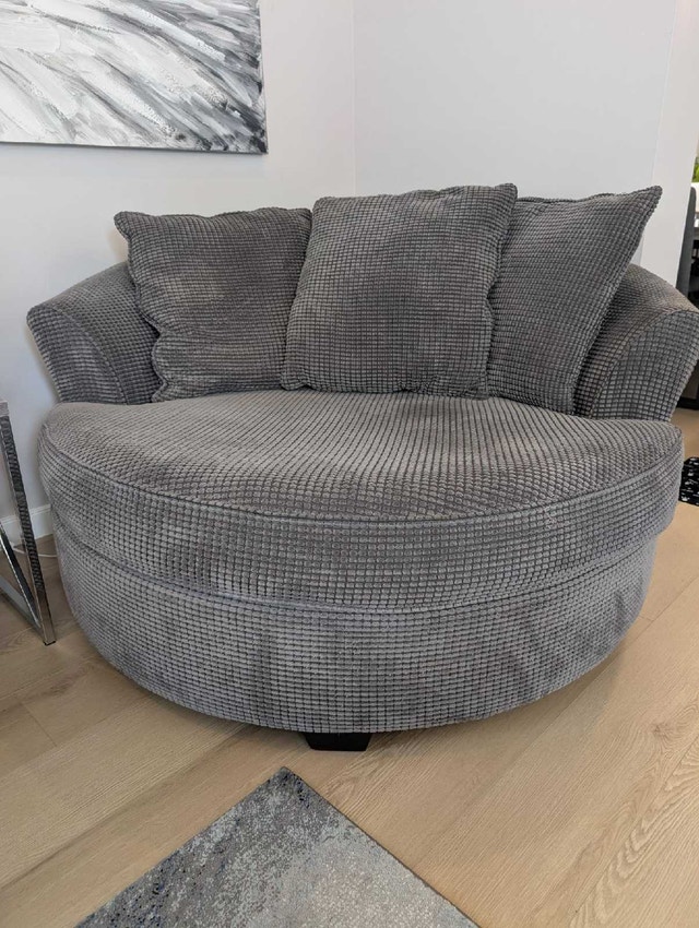 Cuddle Chair