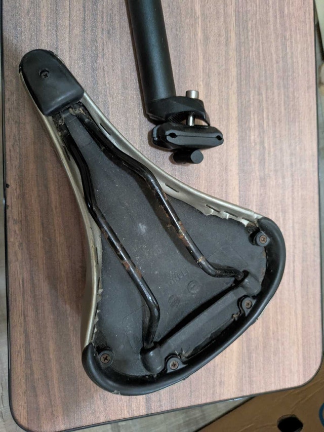 Bicycle Saddle and Seatpost - photo 2