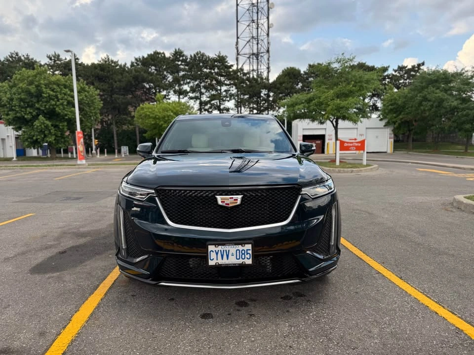 2025 Cadillac XT6 - photo 2