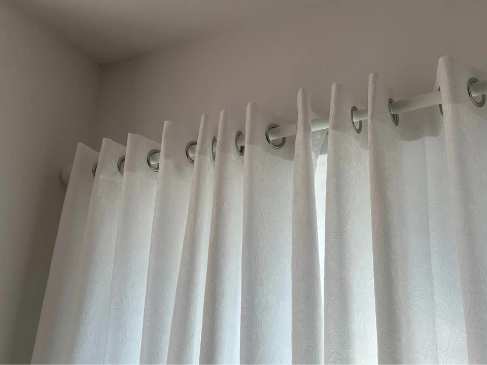 Mainstays 1” white ball adjustable curtain rod, 30” - 84” - photo 2