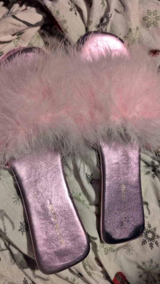 Dolls kill Azalea wang pink Marabou flats