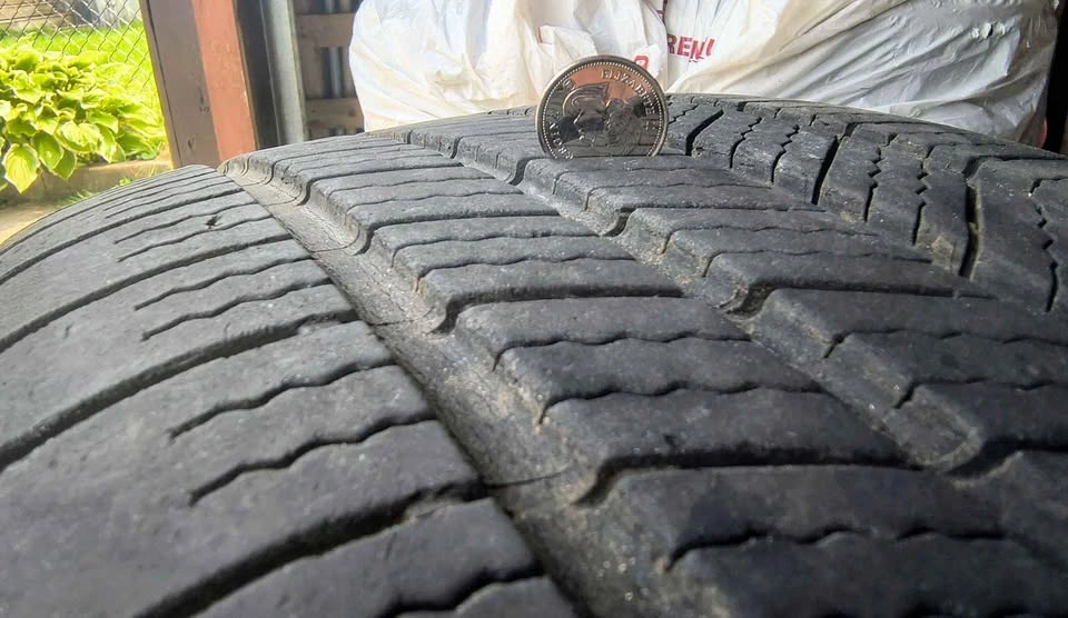 Michelin Defender T+H 235/60R18 Tire with Honda Rim -set - photo 2