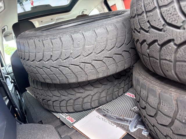 winter tires 215/64 R17 - photo 2