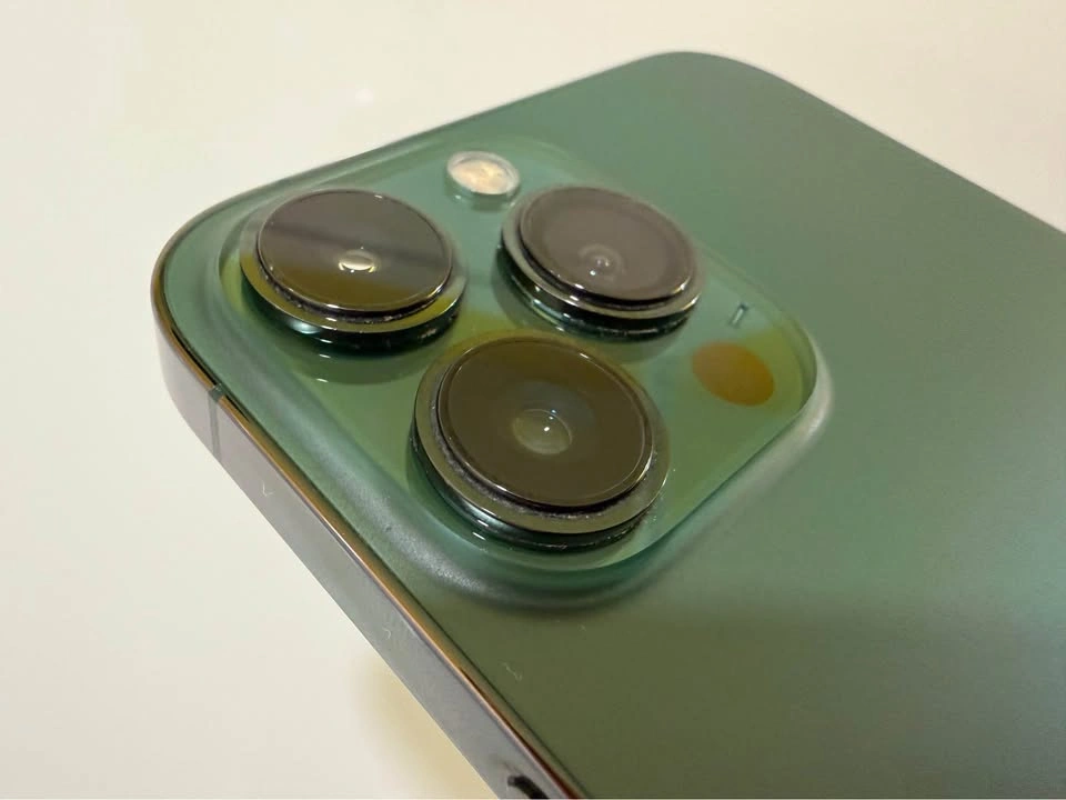 iPhone 13 Pro Max - photo 3
