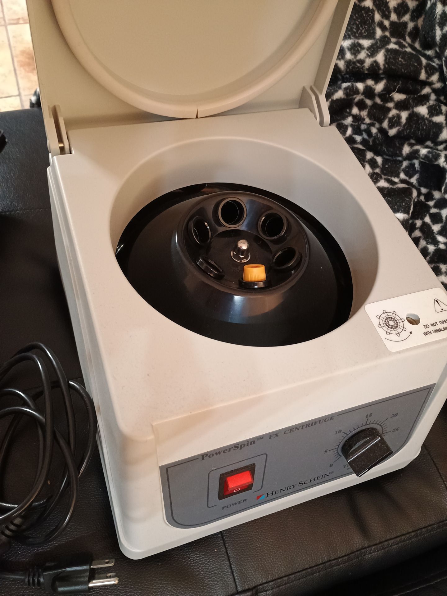 HENRY SCHEIN PowerSpin FX Centrifuge
